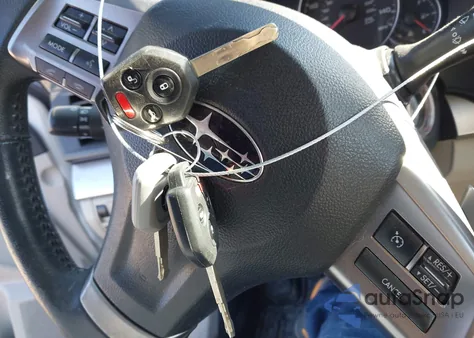 2014 Subaru Outback 2.5I Premium из США, поврежденный, VIN 4S4BRBCC9E3328440